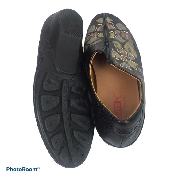 Pikolinos Driving Shoes Womens Size 6.5 Black Flat Floral Embroidered Bohemian - Picture 7 of 7